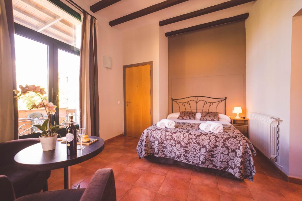 Hotel Rural Y Apartamentos Villa Engracia Espluga de Francolí Esterno foto
